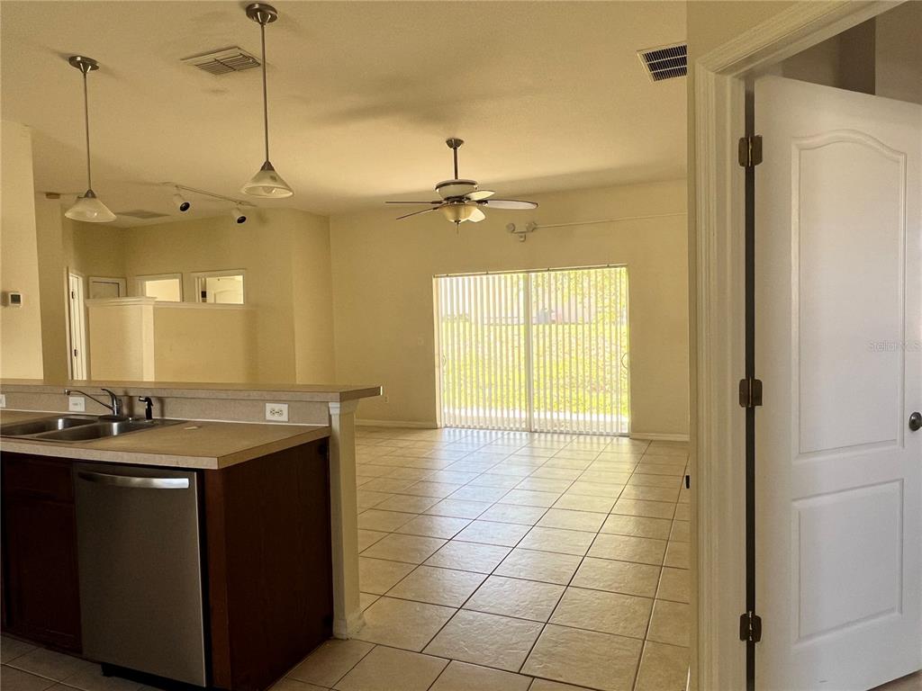 209 Round Man Street Leesburg, FL 34748 - Photo 18 of 36