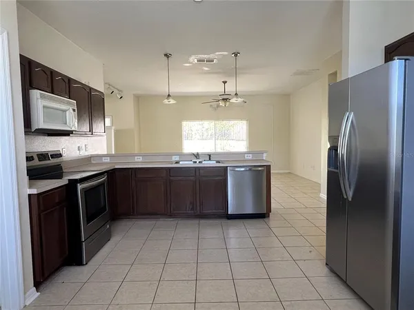 $1,950 | 209 Round Man Street, Leesburg, FL 34748