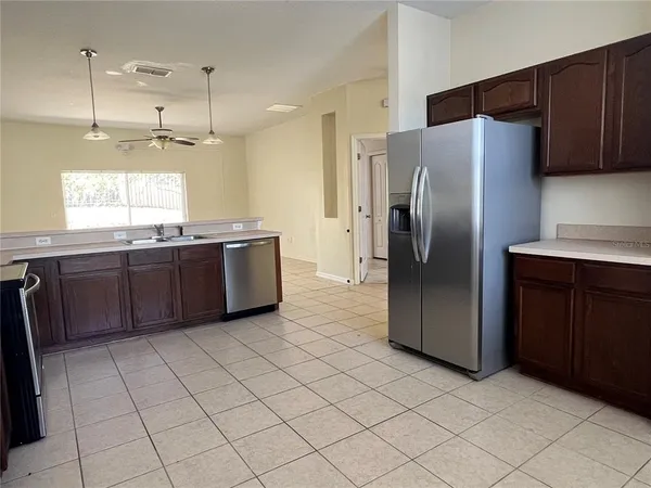 $1,950 | 209 Round Man Street, Leesburg, FL 34748