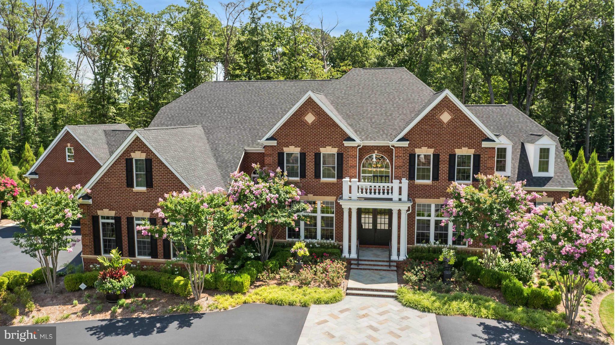 1659 Hunting Crest Way Vienna, VA 22182 - Photo 1 of 30 Exterior (Front)