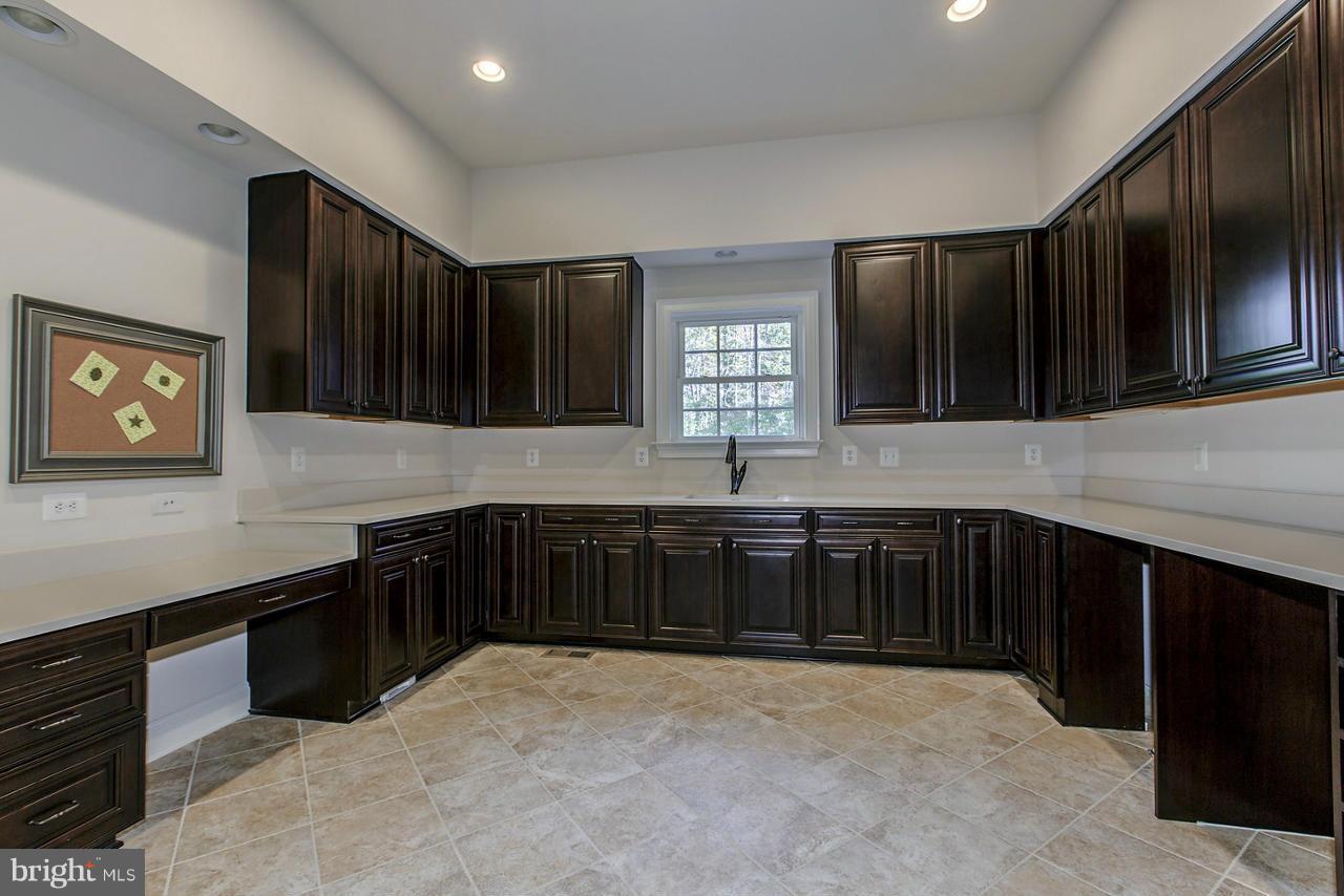 1659 Hunting Crest Way Vienna, VA 22182 - Photo 27 of 30 Prep Kitchen