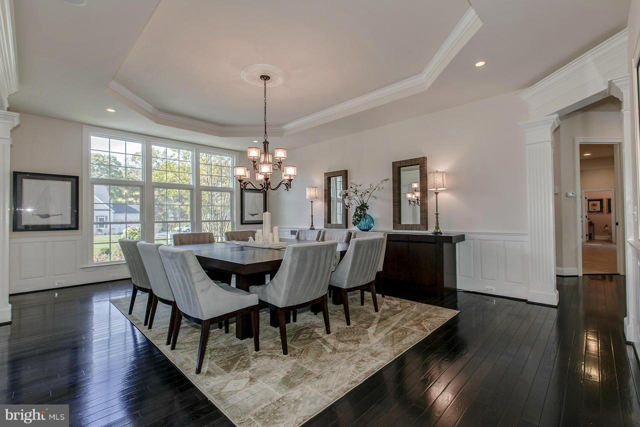 1659 Hunting Crest Way Vienna, VA 22182 - Photo 6 of 30 Dining Room