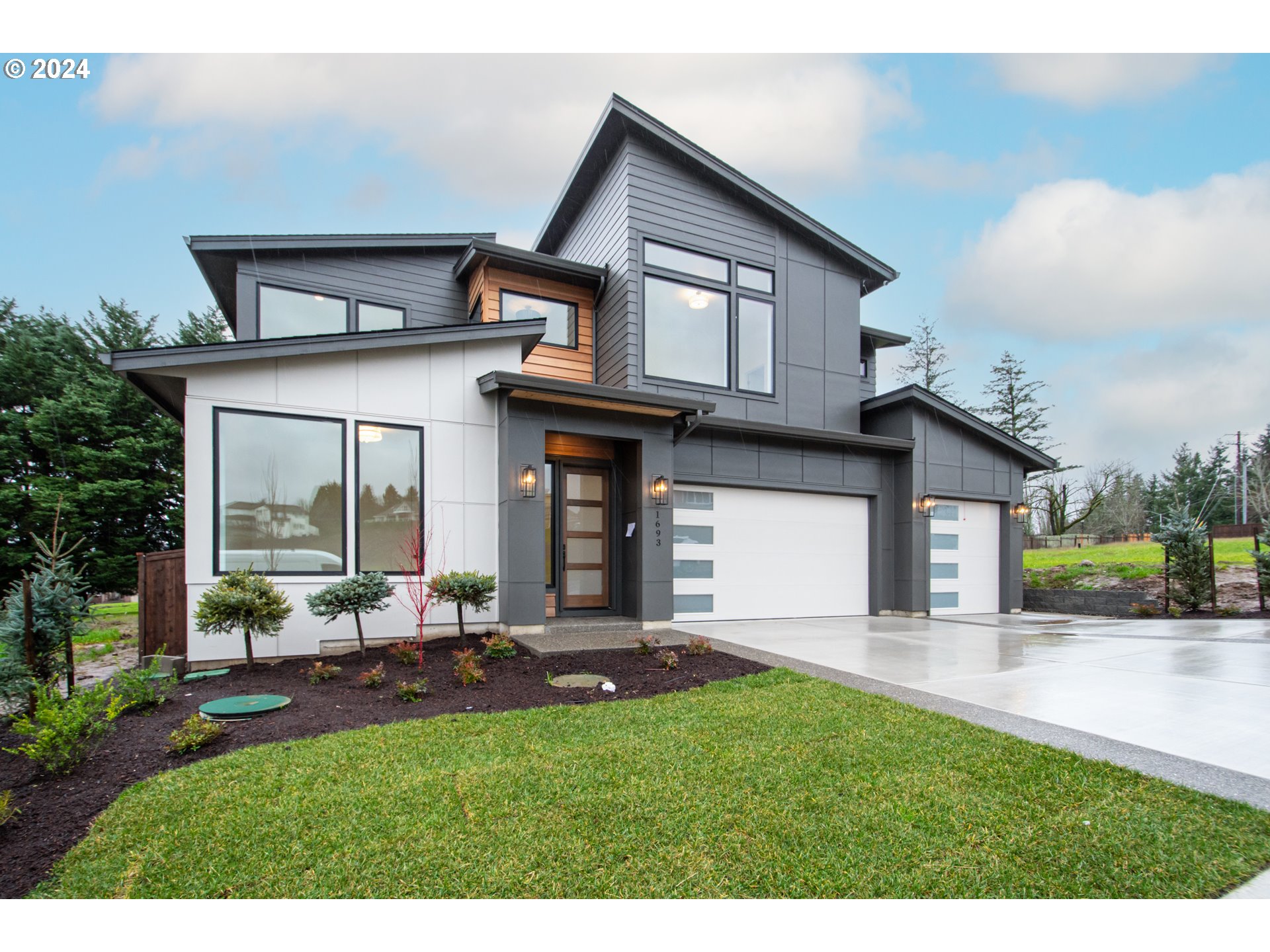 1693 Northwest Goodwin Street Camas, WA 98607 - Photo 1 of 40 Gallery Image 1