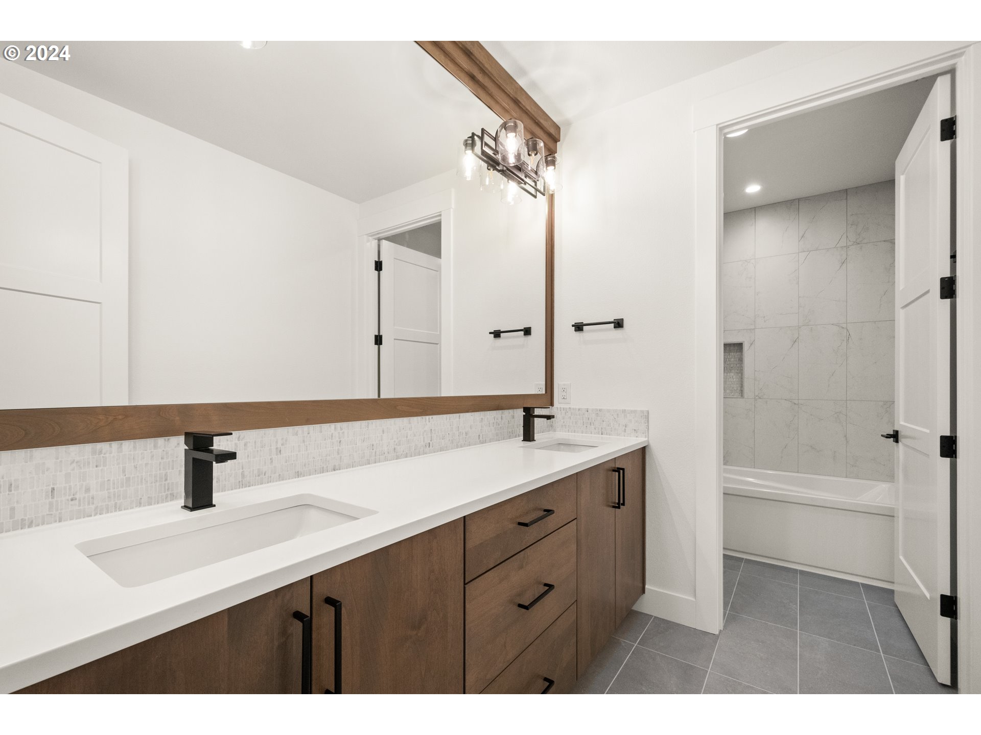 1693 Northwest Goodwin Street Camas, WA 98607 - Photo 31 of 40 Bathroom