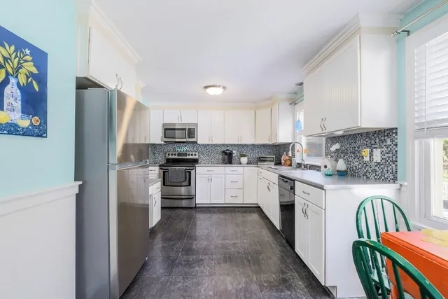 $409,000 | 83 Stoneleigh Road, Holden, MA 01520