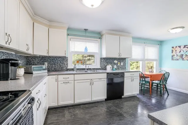 $409,000 | 83 Stoneleigh Road, Holden, MA 01520