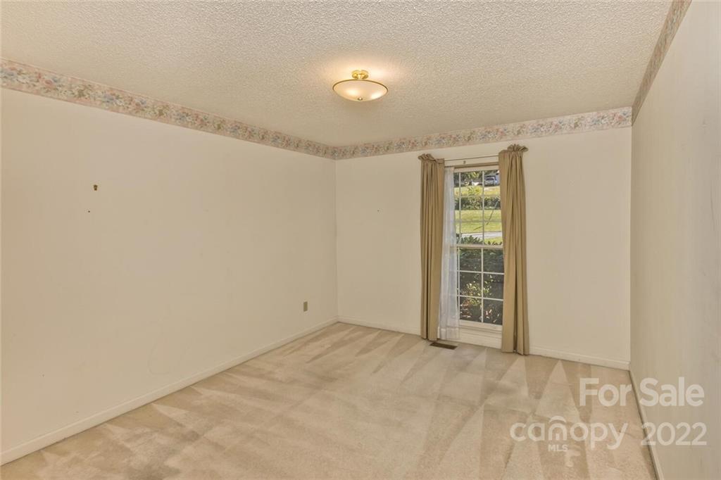 1008 Riceville Road Asheville, NC 28805 - Photo 17 of 28 Gallery Image 17