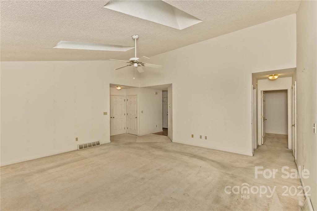 1008 Riceville Road Asheville, NC 28805 - Photo 6 of 28 Gallery Image 6