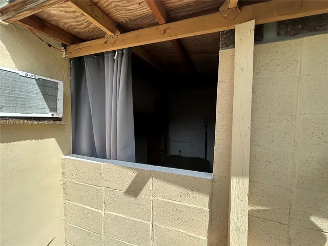 $425,000 | 3806 Southwest 84th Avenue, Unit 17E, Miami, FL 33155