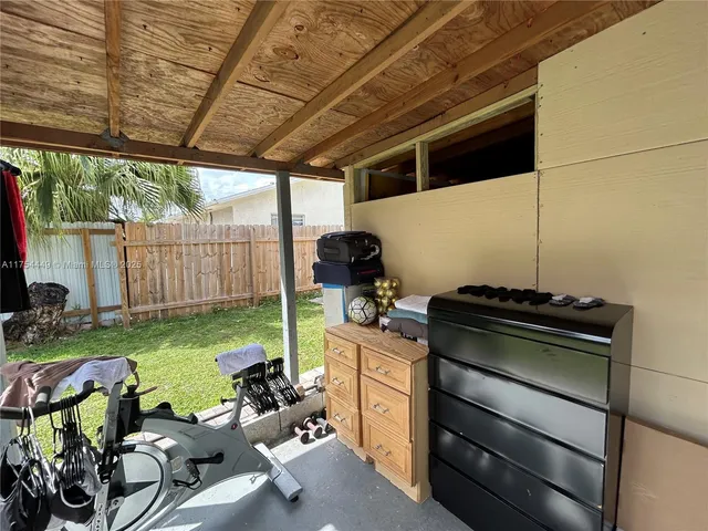 $425,000 | 3806 Southwest 84th Avenue, Unit 17E, Miami, FL 33155