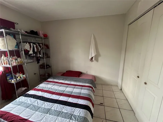 $425,000 | 3806 Southwest 84th Avenue, Unit 17E, Miami, FL 33155