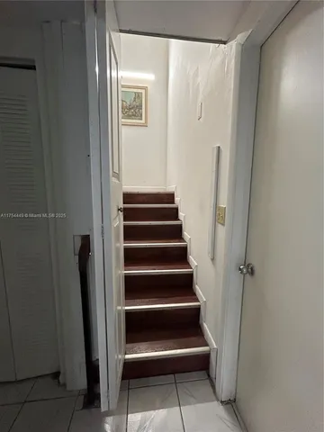 $425,000 | 3806 Southwest 84th Avenue, Unit 17E, Miami, FL 33155