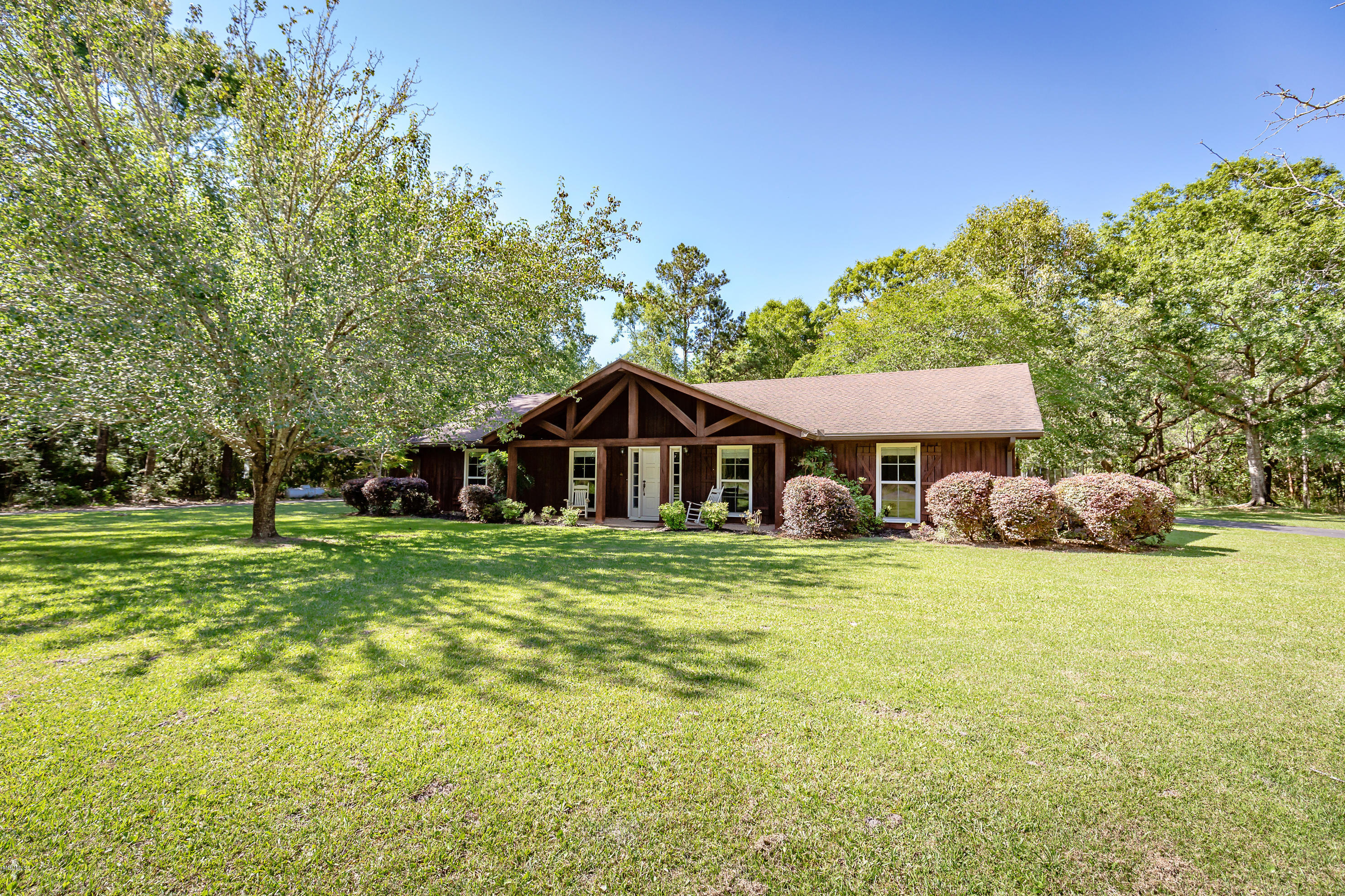 2601 Roy Cumbest Road Moss Point, MS 39562 - Photo 3 of 76 IMG_7773