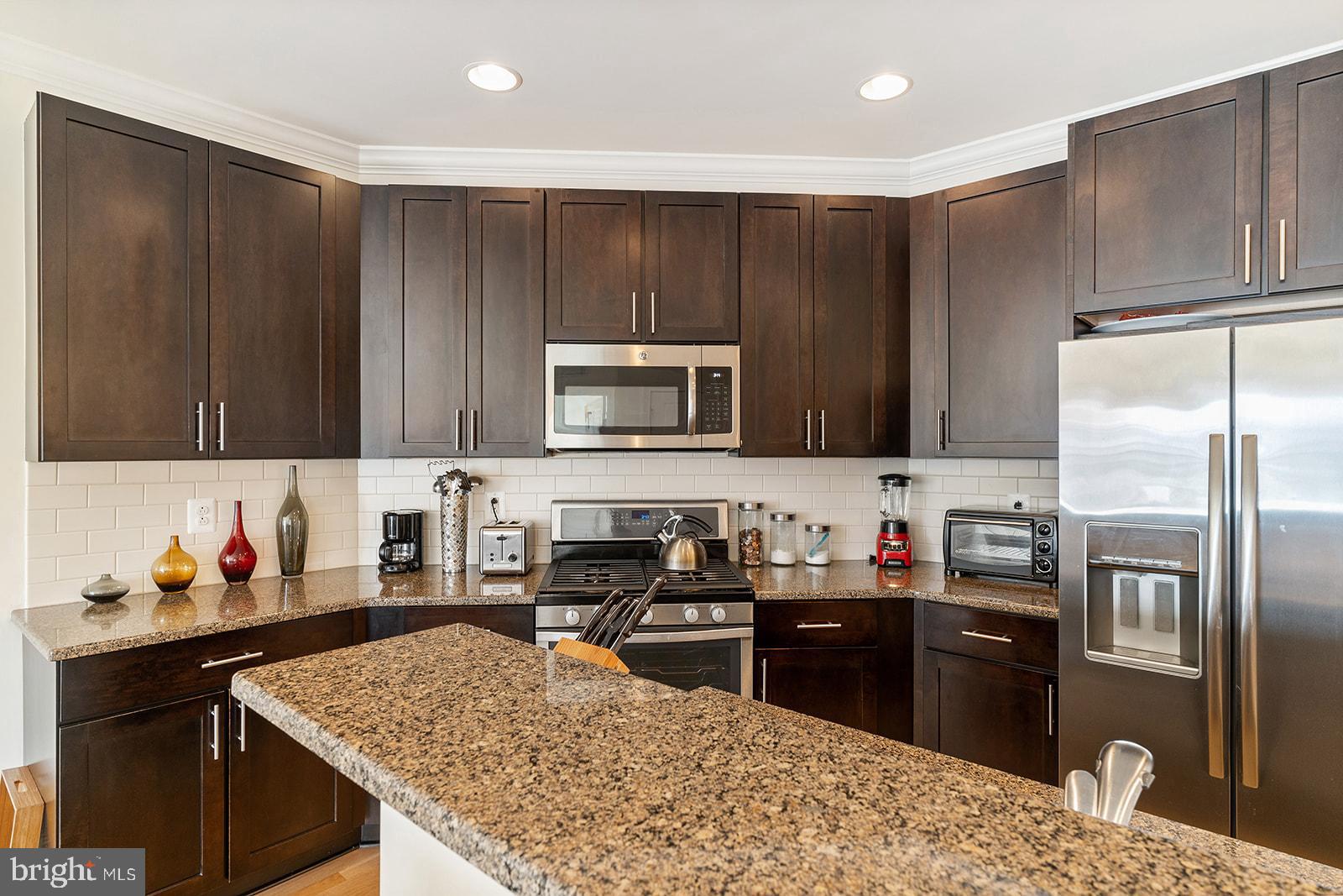 700 Commodore Court, Unit 2744 Philadelphia, PA 19146 - Photo 10 of 24