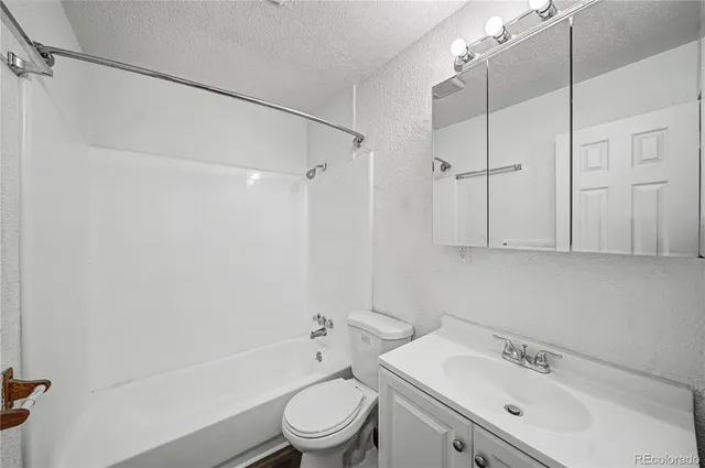 $2,445 | 1764 Oakland Street, Aurora, CO 80010