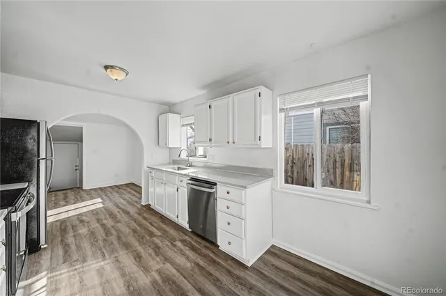 $2,445 | 1764 Oakland Street, Aurora, CO 80010