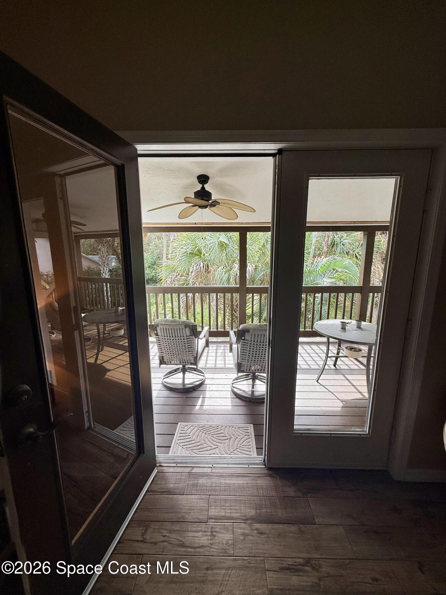 111 Seagrape Road Melbourne Beach, FL 32951 - Photo 11 of 19 a living room with furniture