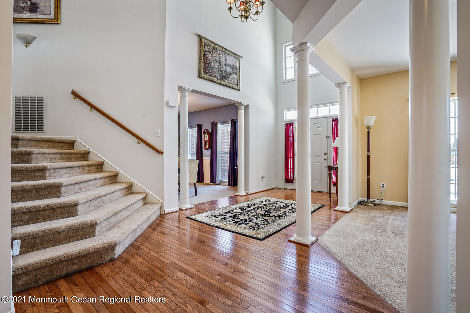 9 Nicholas Court Cream Ridge, NJ 08514 - Photo 8 of 53 09_08Foyer_mls
