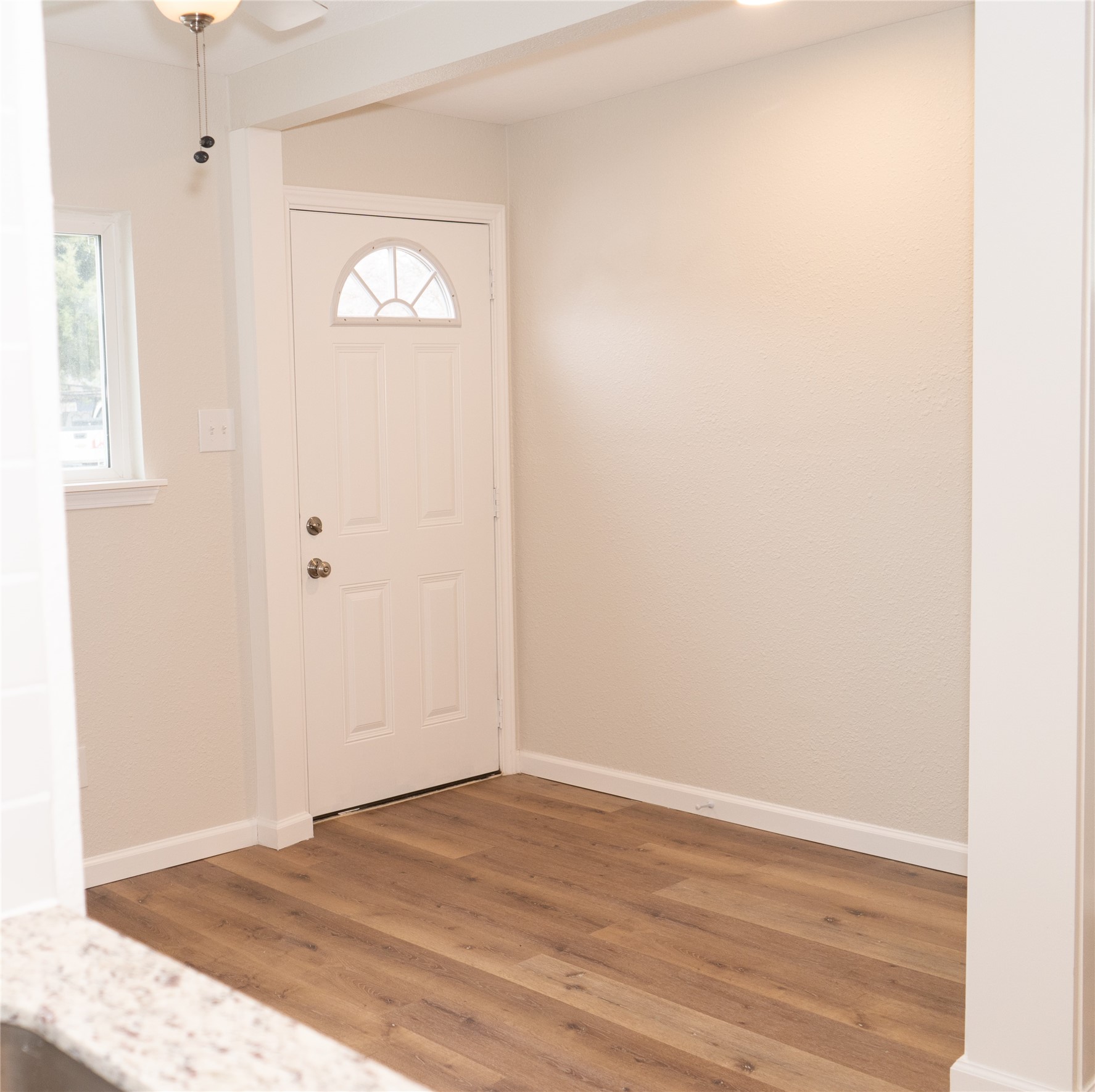 97 Anthony Street, Unit B Austin, TX 78702 - Photo 7 of 16 Door facing front