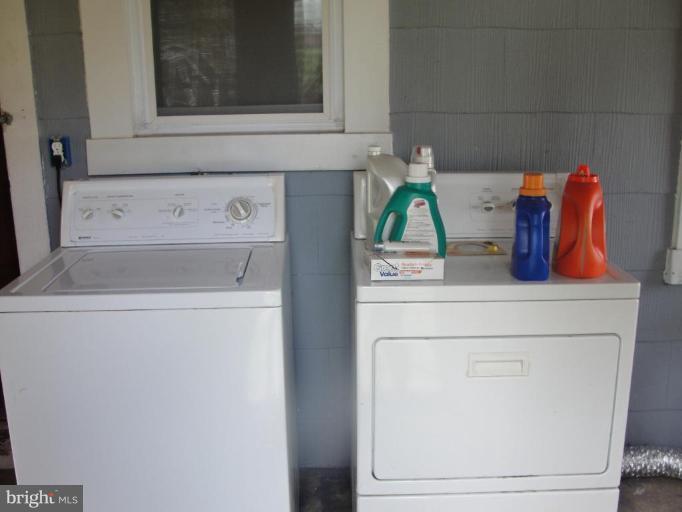 179 Park Road Pasadena, MD 21122 - Photo 9 of 9 Laundry Area 1