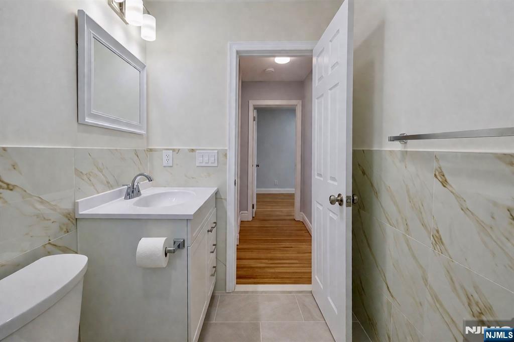 86 Howland Avenue Teaneck, NJ 07666 - Photo 24 of 50