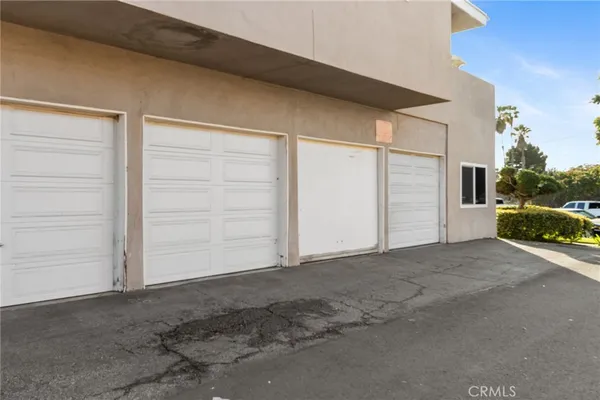 $325,000 | 5050 Linden Avenue, Unit 97, Long Beach, CA 90805