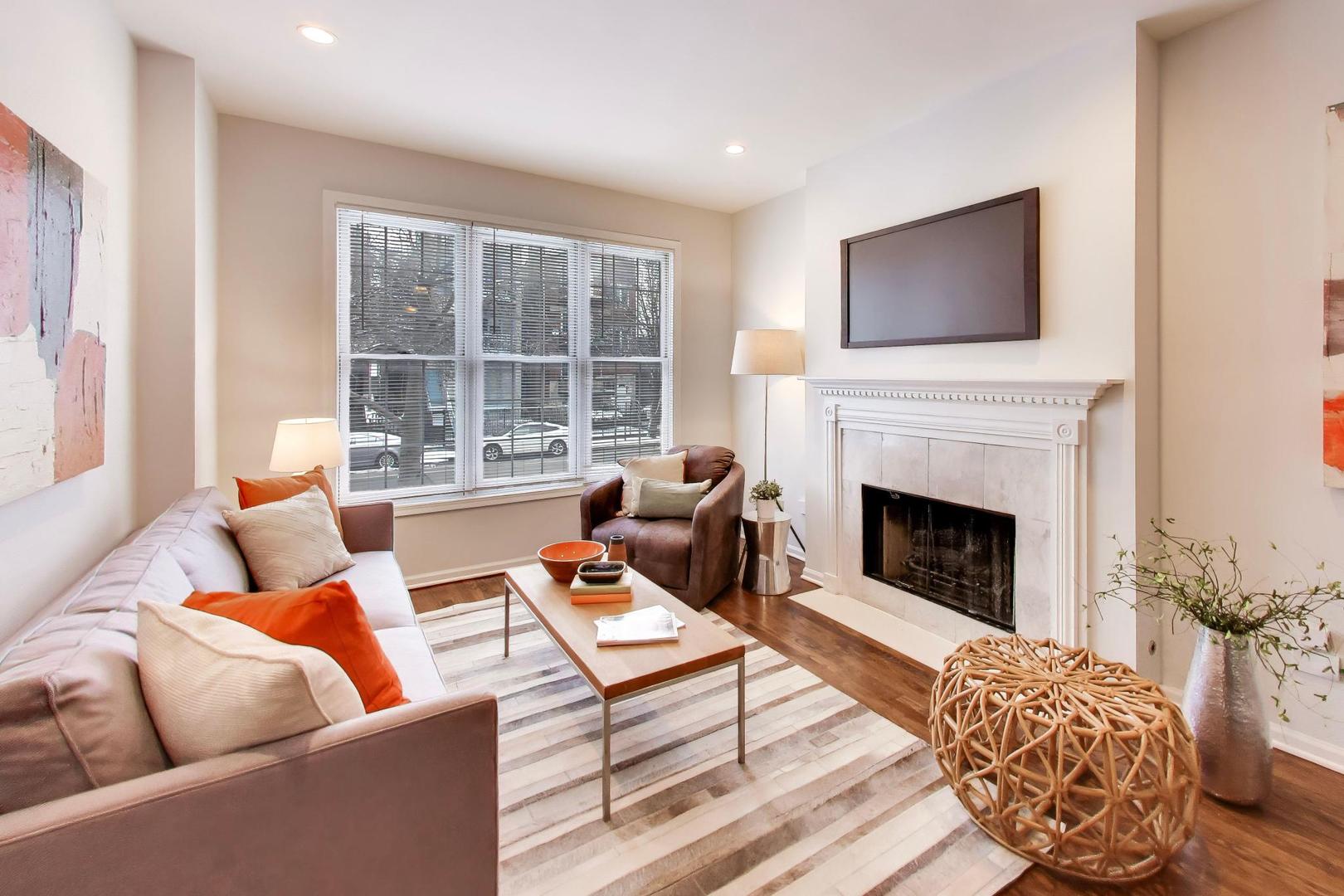 1359 West Hubbard Street, Unit 1 Chicago, IL 60642 - Photo 2 of 26