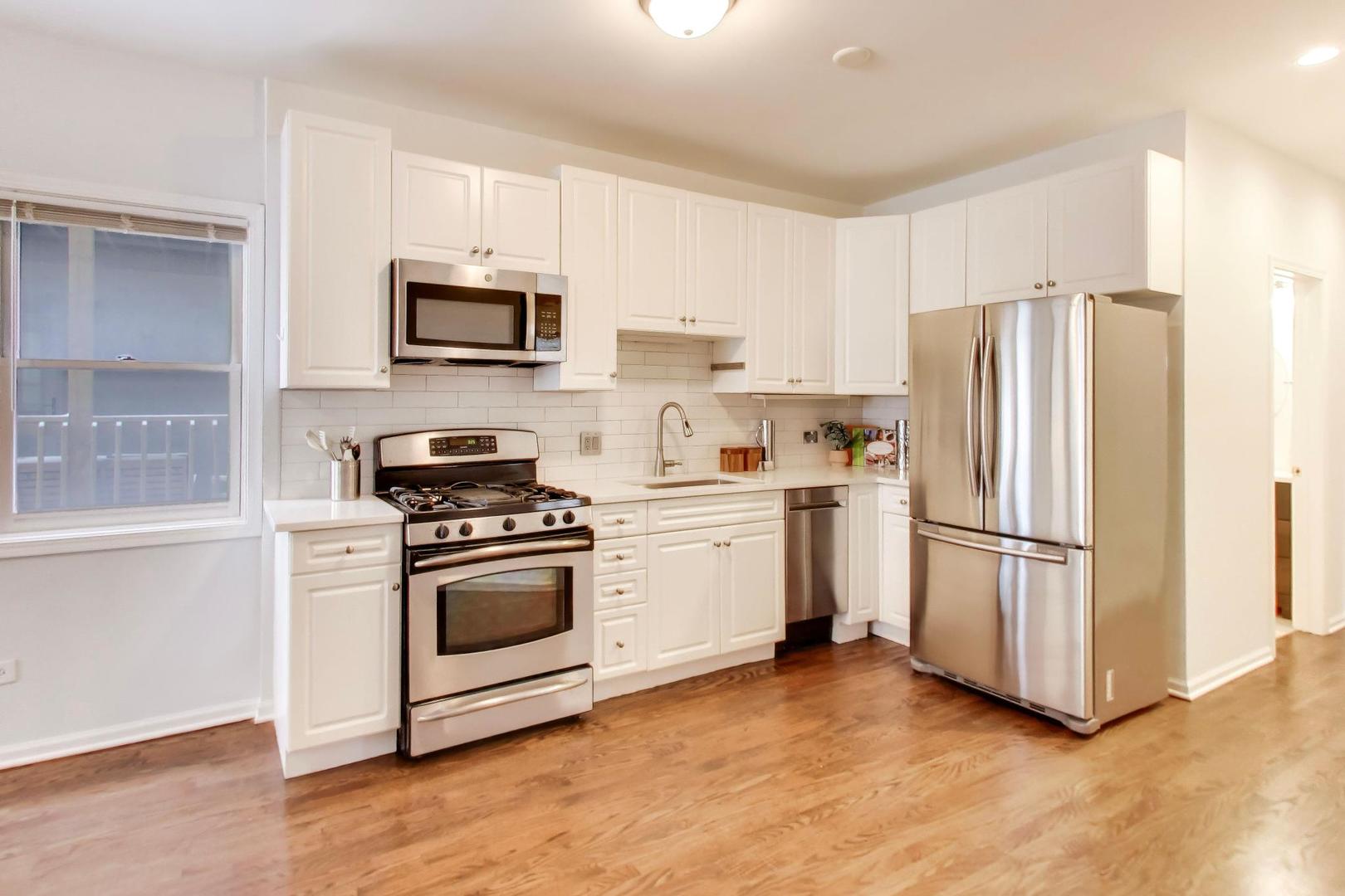 1359 West Hubbard Street, Unit 1 Chicago, IL 60642 - Photo 6 of 26