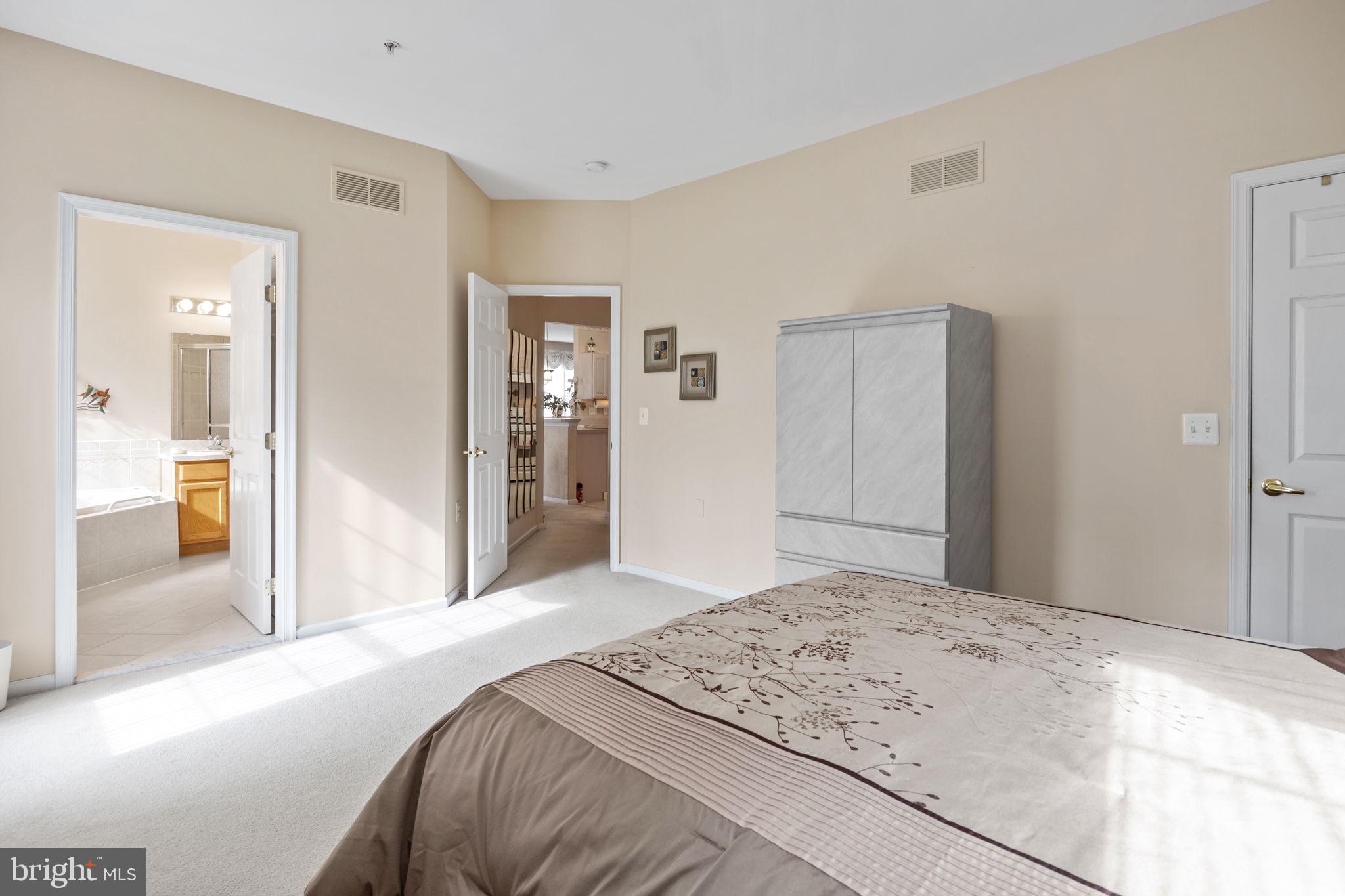 1136 Maxwell Manor Warminster, PA 18974 - Photo 28 of 41