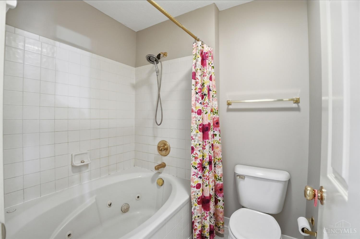 3675 West Galbraith Road, Unit 16 Cincinnati, OH 45247 - Photo 26 of 50