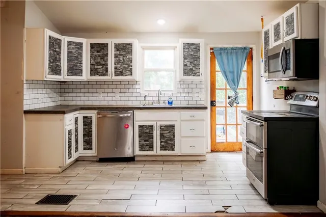 $165,000 | 607 Old Orchard Avenue, Excelsior Springs, MO 64024