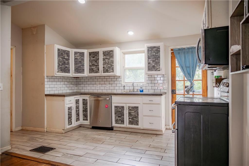 607 Old Orchard Avenue Excelsior Springs, MO 64024 - Photo 14 of 44