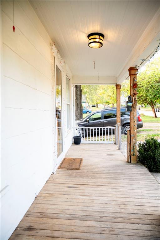 607 Old Orchard Avenue Excelsior Springs, MO 64024 - Photo 8 of 44