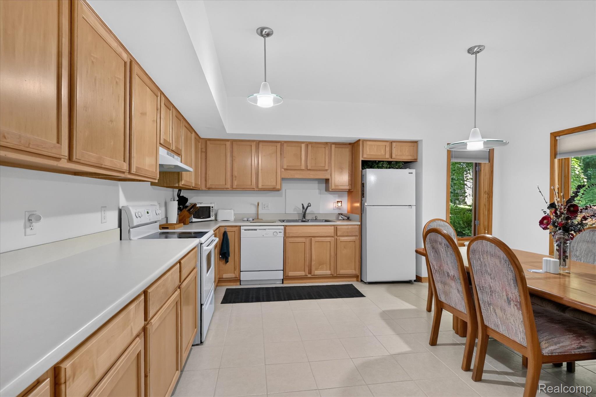 5388 Hartland Road Fenton, MI 48430 - Photo 39 of 74 38-5388-Hartland-Rd-WindowStill.jpg