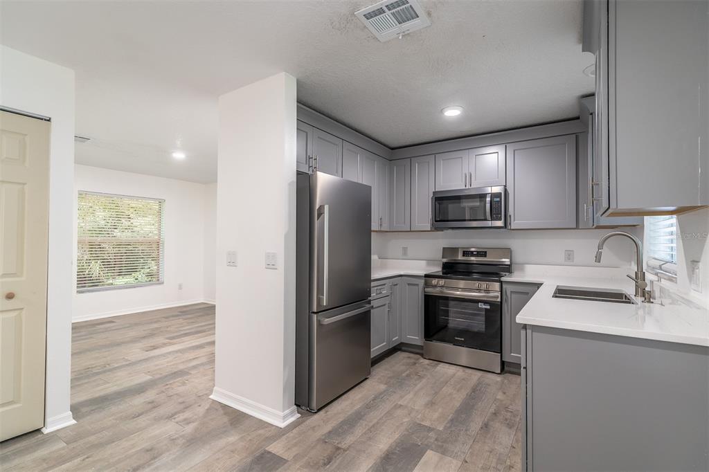 497 West Beresford Road DeLand, FL 32720 - Photo 13 of 44