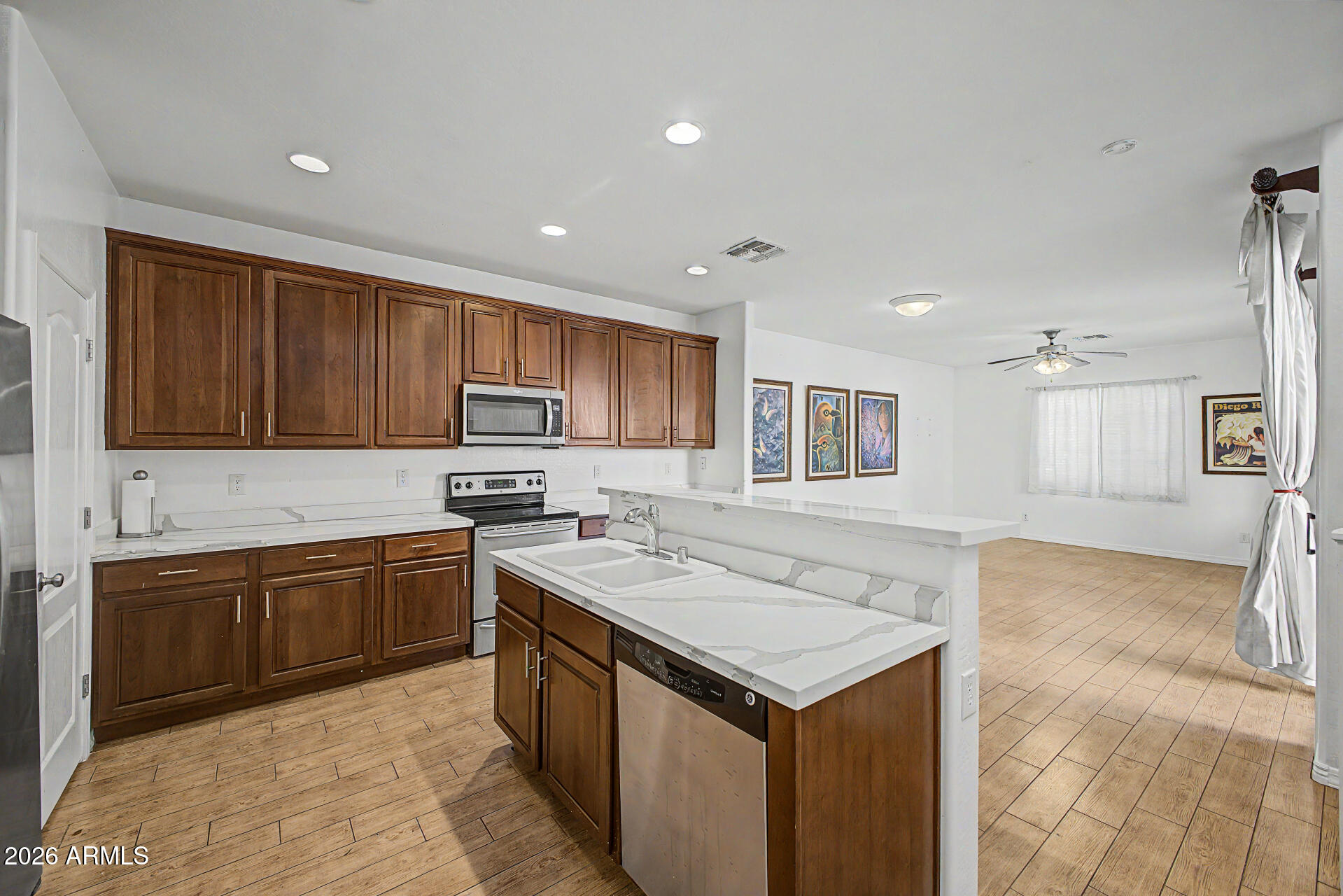 7735 West Eaton Road Phoenix, AZ 85035 - Photo 5 of 83 10 - Eaton