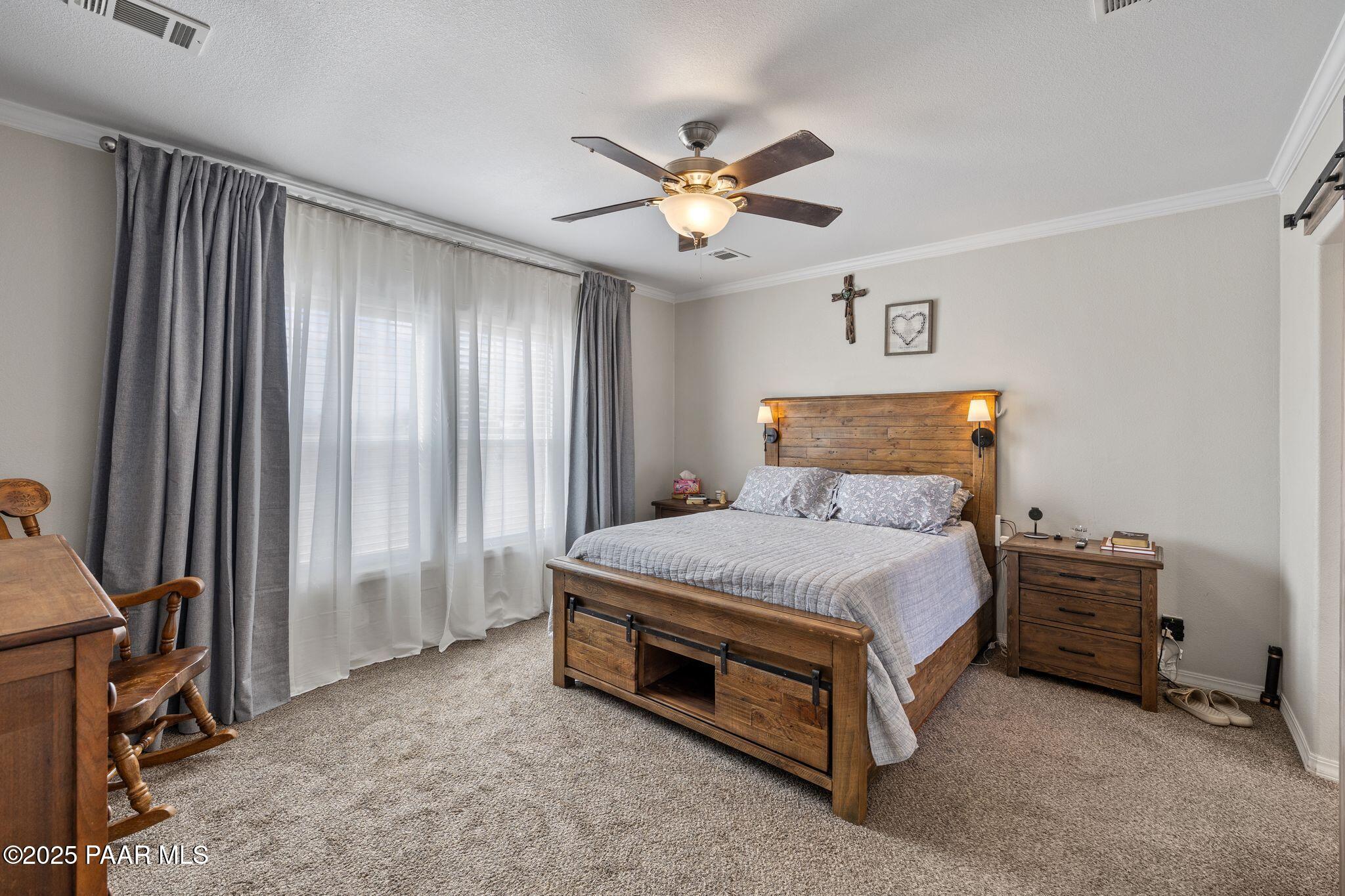 25221 North Mitchell Road Paulden, AZ 86334 - Photo 7 of 25 Master bedroom