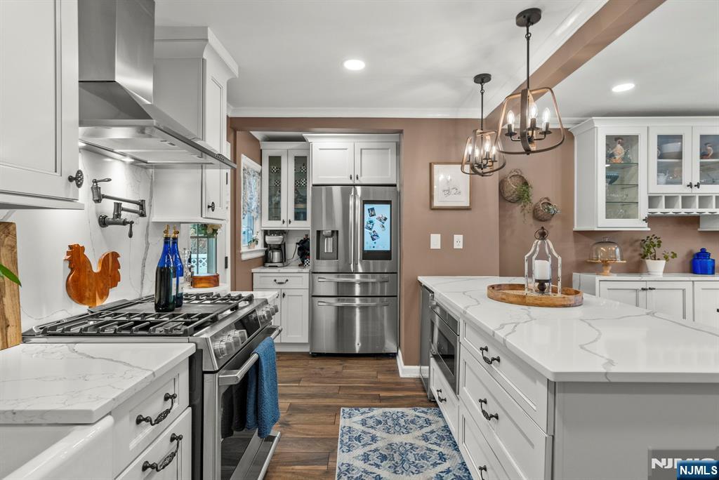 17 Burlington Road Clifton, NJ 07012 - Photo 13 of 23