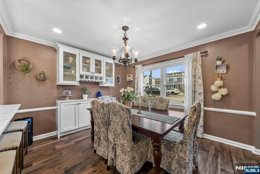 17 Burlington Road Clifton, NJ 07012 - Photo 9 of 23