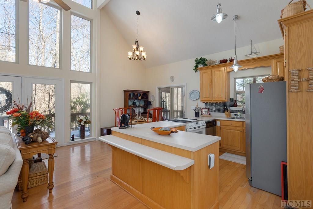 4 Eagle Ridge Road Sapphire, NC 28774 - Photo 13 of 39 Gallery Image 13