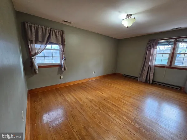 $1,800 | 615 Villa Avenue, Unit A, Front Royal, VA 22630