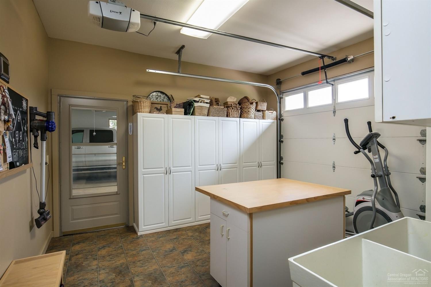 13490 Shumway Road Powell Butte, OR 97753 - Photo 17 of 25 Additional Photo