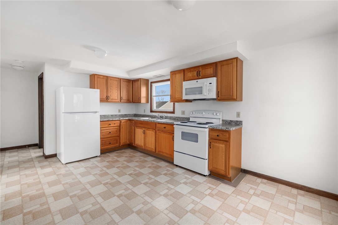 12 Batterson Avenue Westerly, RI 02891 - Photo 27 of 47