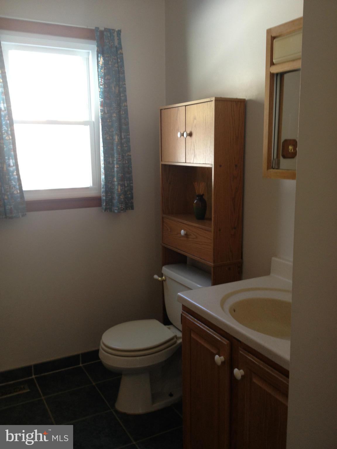 10429 Mentzer Gap Road Waynesboro, PA 17268 - Photo 7 of 18 Bath