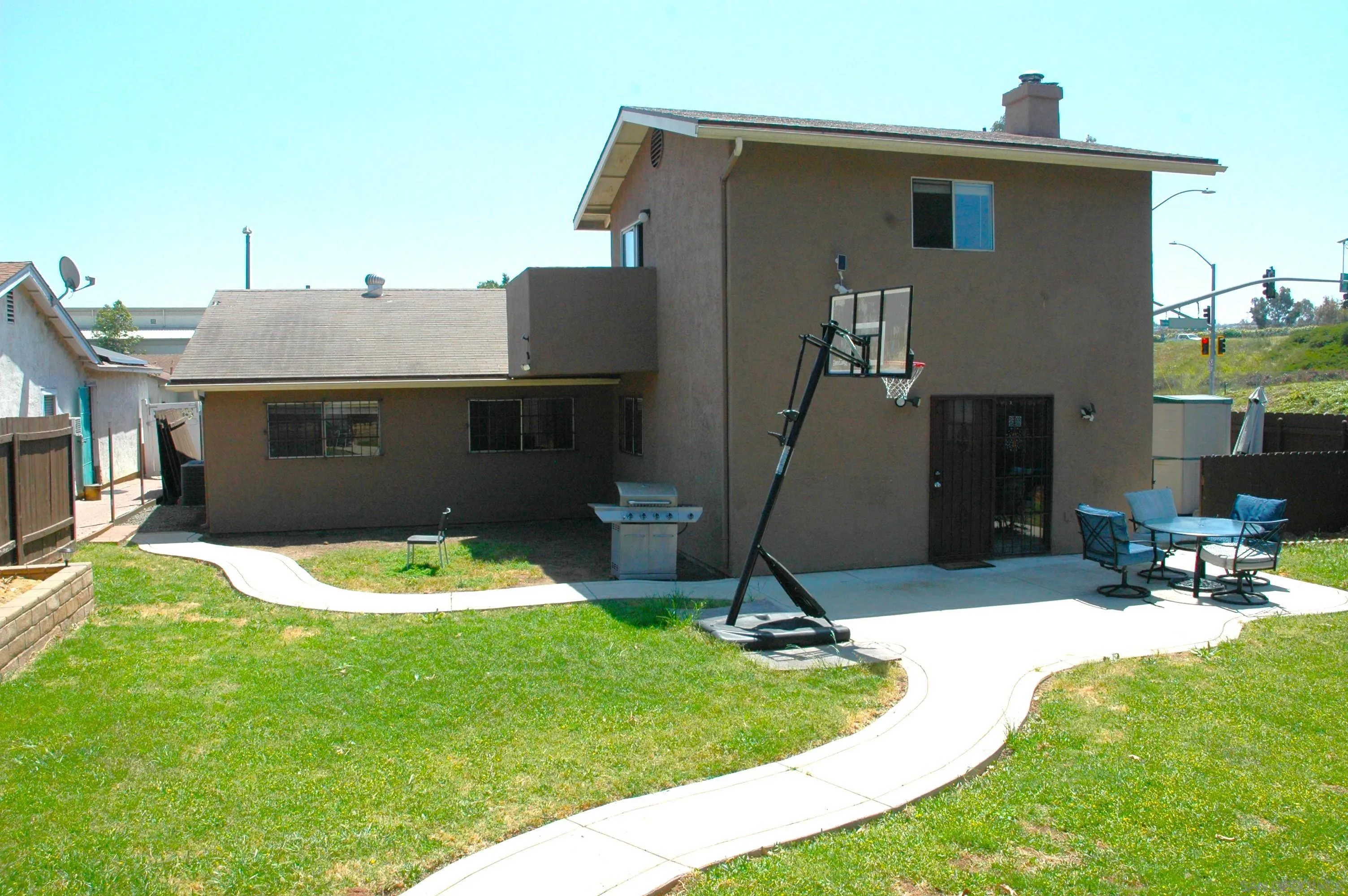 8626 Spring Vista Way Spring Valley, CA 91977 - Photo 6 of 43 Gallery Image 6