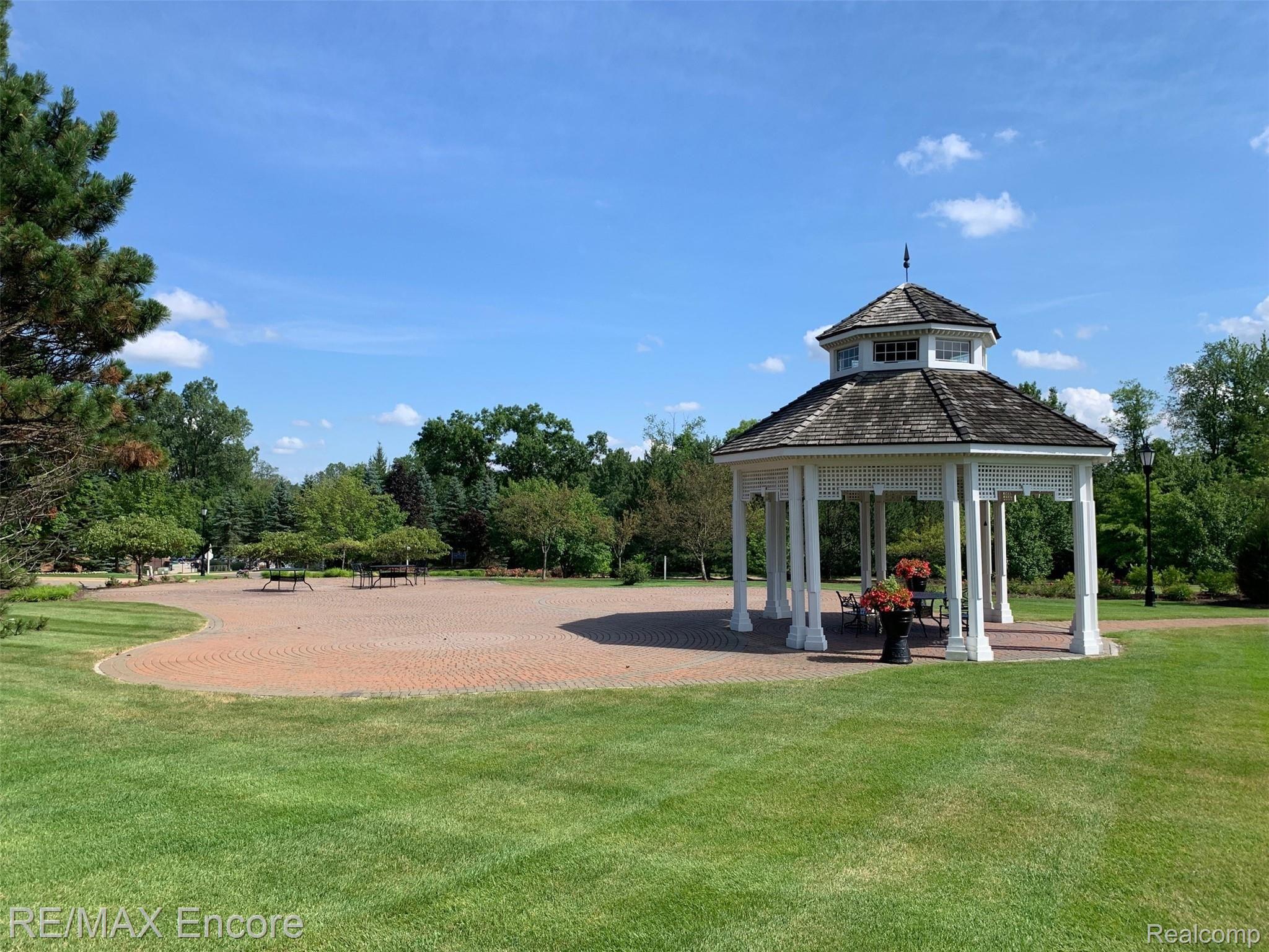 3522 Tremonte Circle Rochester, MI 48306 - Photo 28 of 31 Oakmonte Gazebo and patio