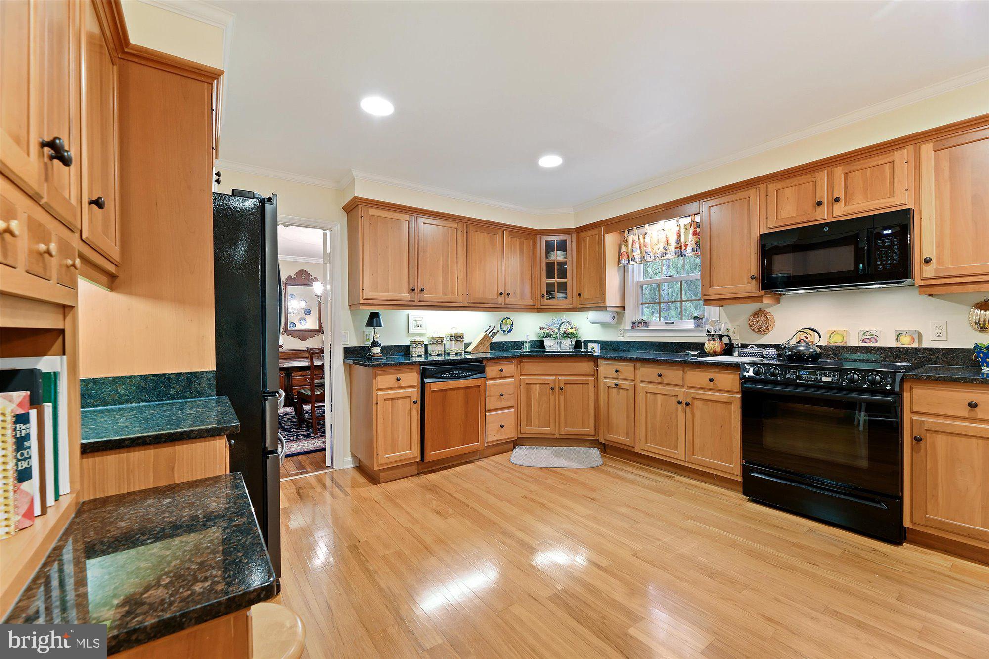10512 Pot Spring Road Cockeysville, MD 21030 - Photo 11 of 39 Kitchen with Wood Flooring