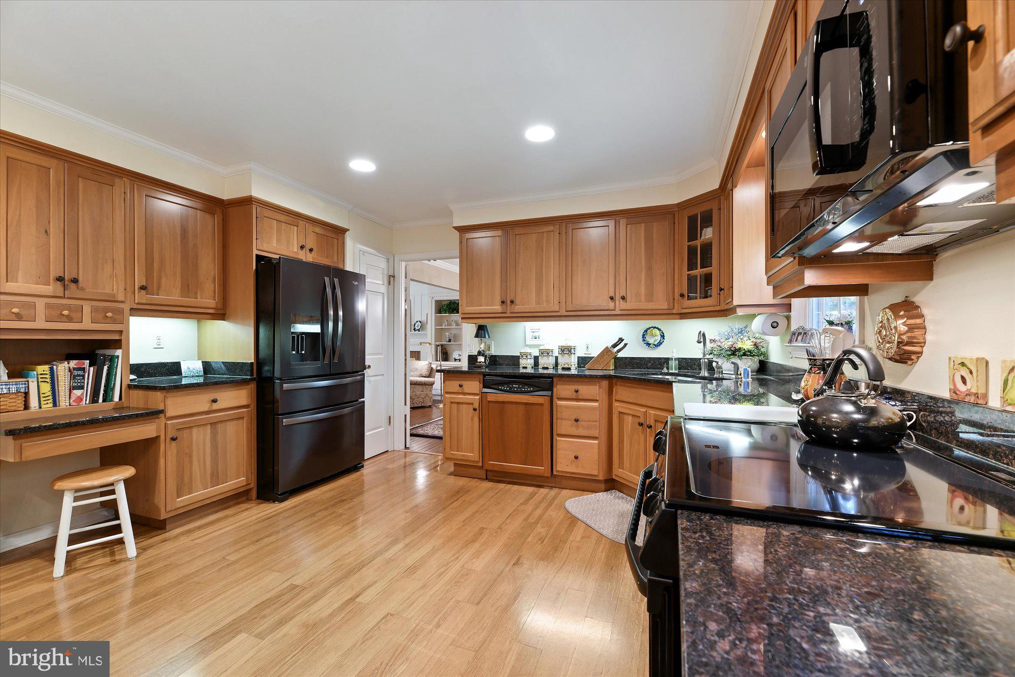 10512 Pot Spring Road Cockeysville, MD 21030 - Photo 12 of 39 Kitchen with Granite Counters