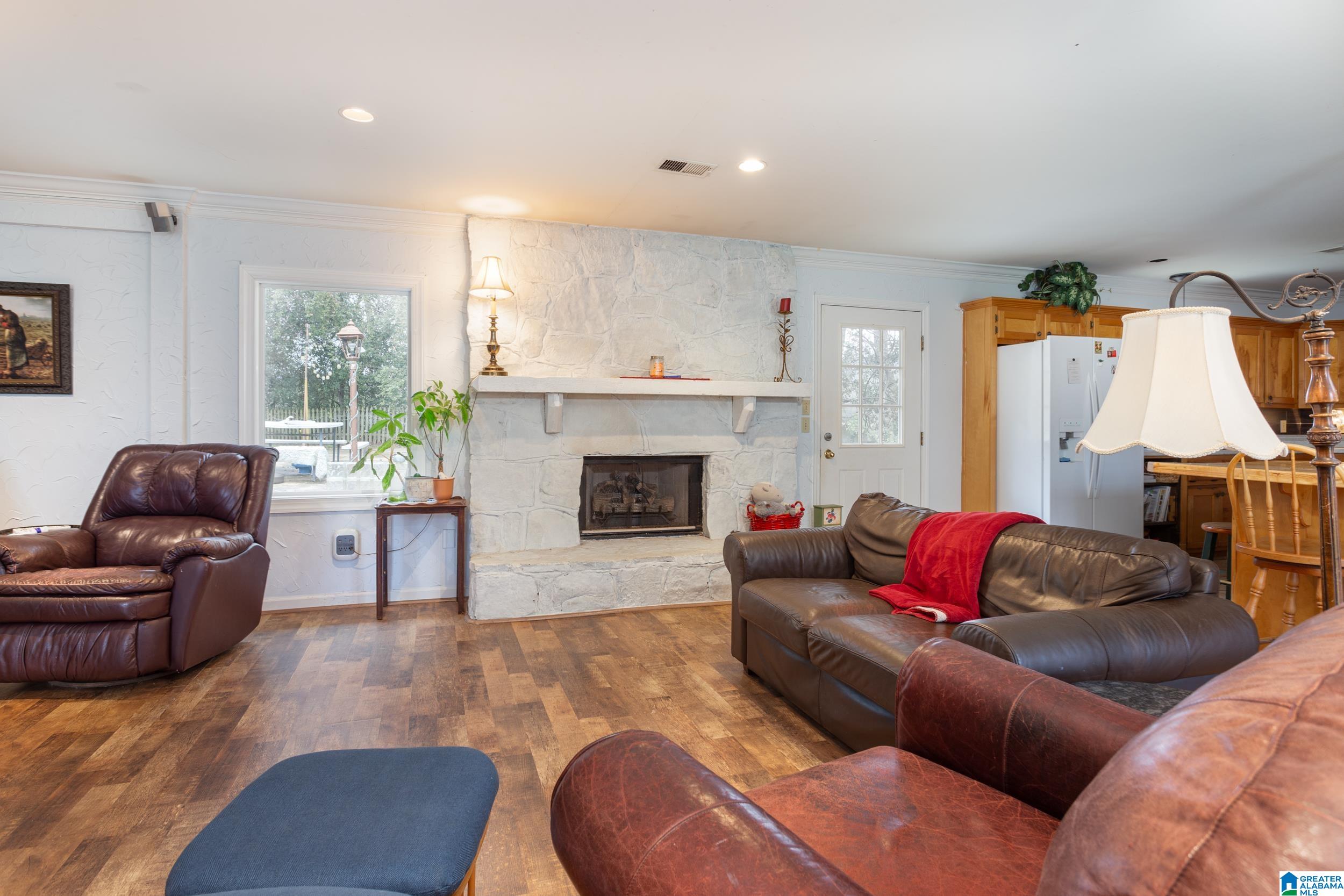 112 Foster Road Leeds, AL 35094 - Photo 6 of 32 Gallery Image 6