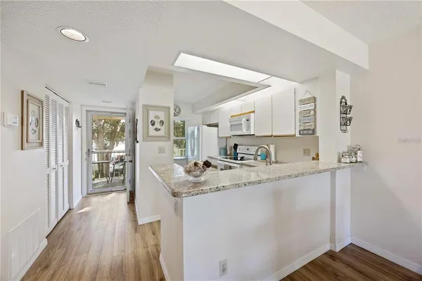 $2,000 | 433 Cerromar Lane, Unit 440, Venice, FL 34293